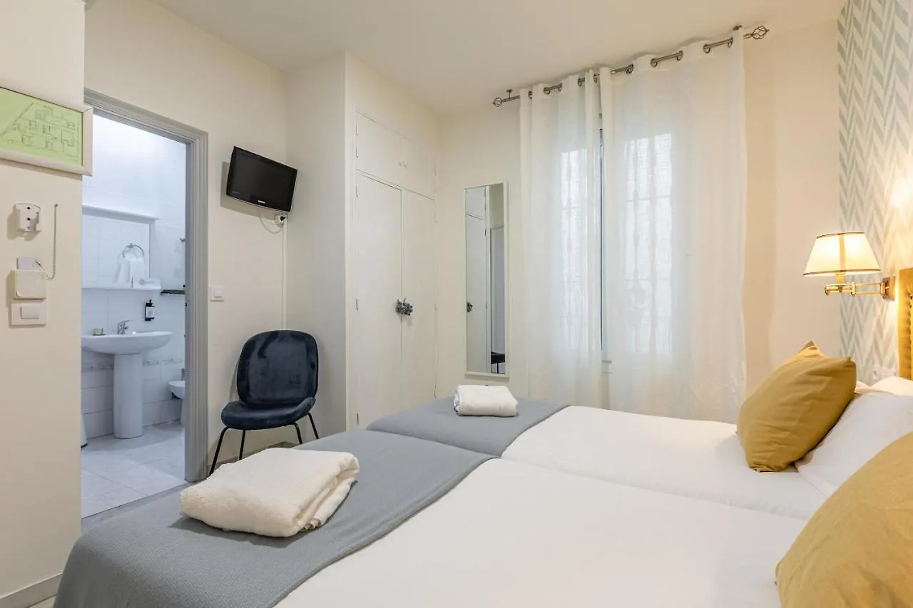 Nuea Alameda Otel Sevilla Konukevi