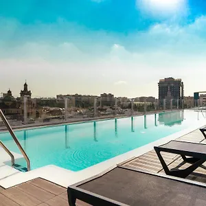 Otel Giralda Center